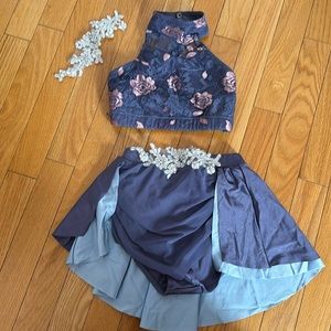 WEISSMAN DANCE COSTUME SIZE SMALL CHILDRENS